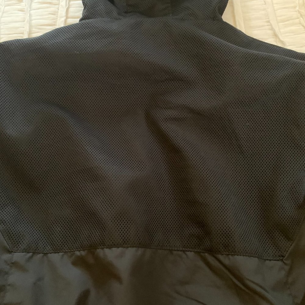 Windbreaker - Picture 2 of 8